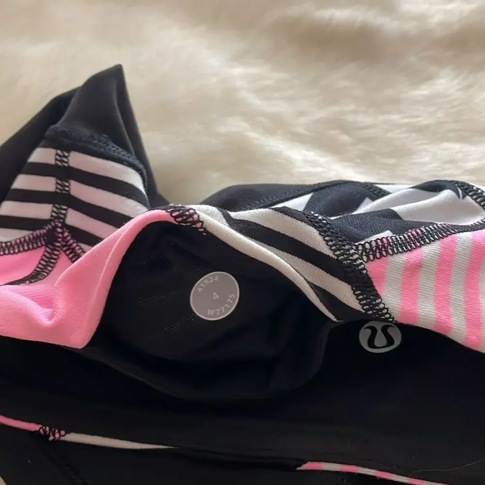 Lululemon Boogie Short Reversible Black Quilt Pink bootie Aztec Stripe s…